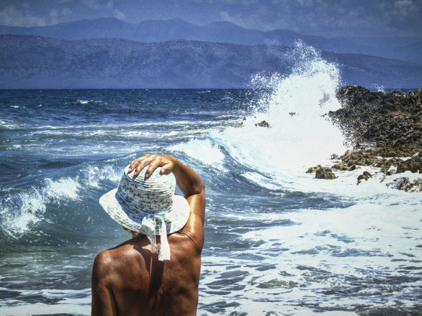 Καιρός: Ζέστη με βροχές, καταιγίδες και ισχυρά μποφόρ