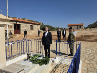Νίκος Ανδρουλάκης: Κατέθεσε στεφάνι στο μνημείο της «Κυράς της Ρω»