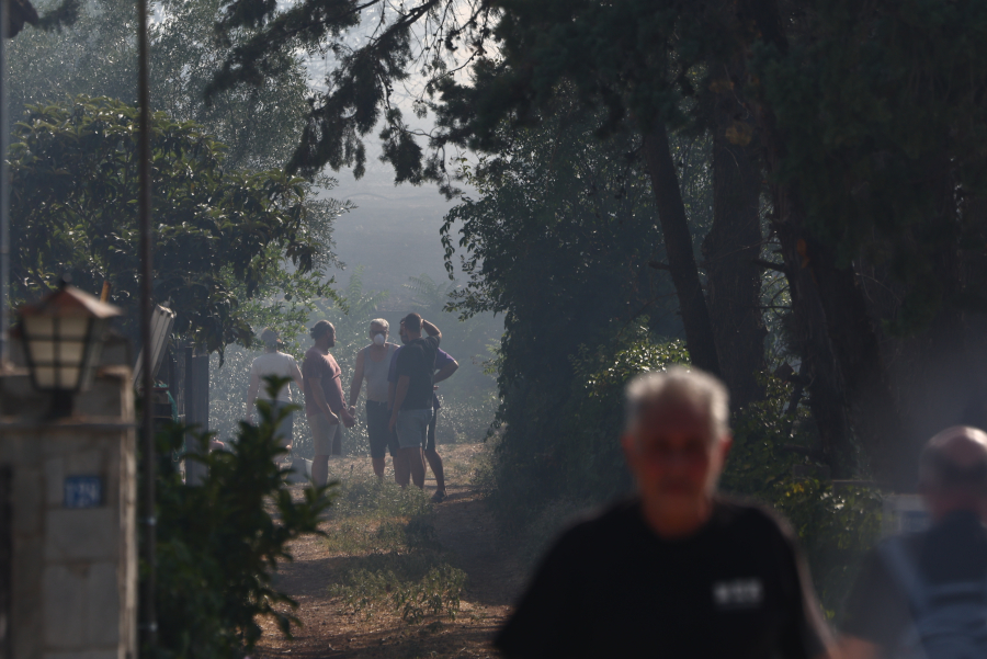 Εισαγγελική έρευνα για το αν τα καλώδια του ΔΕΔΔΗΕ προκάλεσαν φωτιές στη Θεσσαλονίκη: Οι σοβαρές καταγγελίες