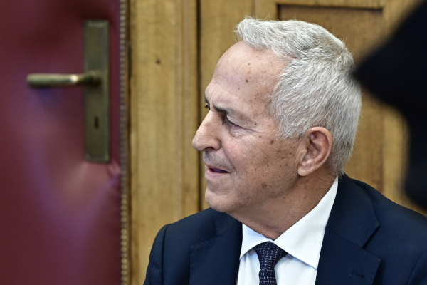 Ο Ναύαρχος αναβαθμίζει την «τάση Κασσελάκη» στο ΠΑΣΟΚ