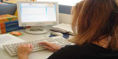 Οι ελαφρύνσεις «λείπουν» από τον προϋπολογισμό ενώ οι φόροι αυξάνονται