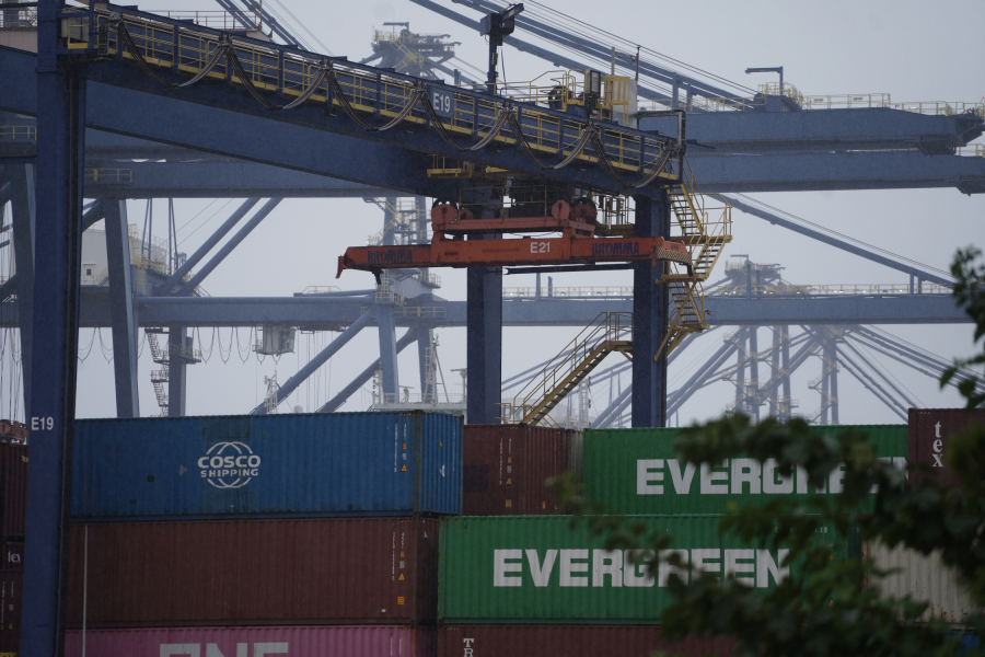 Σύγκρουση ΗΠΑ - Κίνας για το λιμάνι του Πειραιά - Οι αντιδράσεις για τις παρεμβάσεις Γκίλφοϊλ, η Ελευσίνα και η αμηχανία της Αθήνας