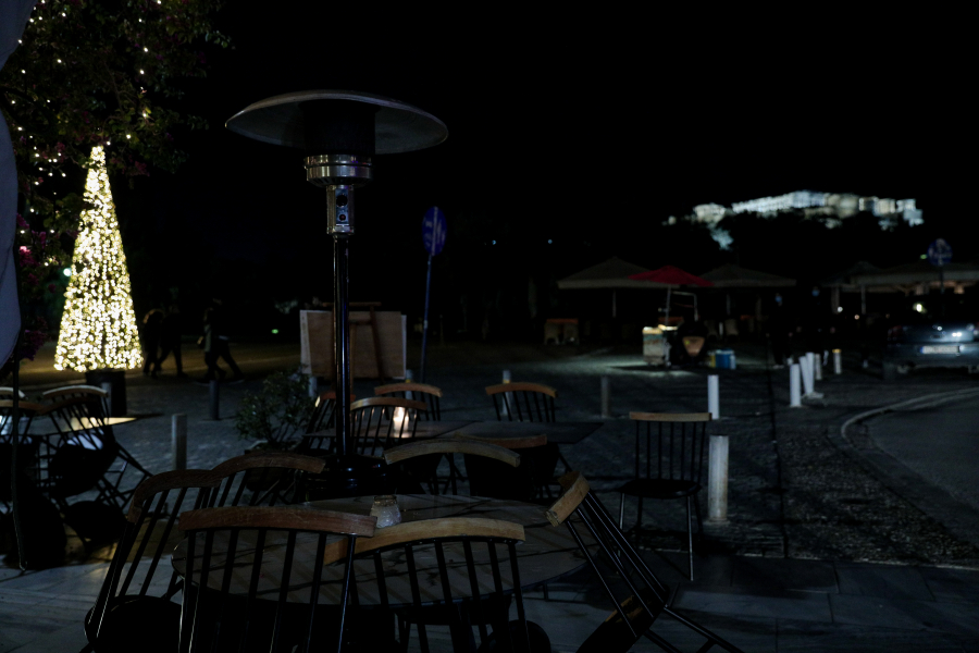 Νέα μέτρα για καφέ και εστιατόρια - Όριο σε καθήμενους, πότε είναι υποχρεωτική η μάσκα στους πελάτες