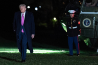 WSJ: Ο Τραμπ πρόθυμος να λήξει τον πόλεμο, ακόμη και με τα Στενά του Ορμούζ κλειστά