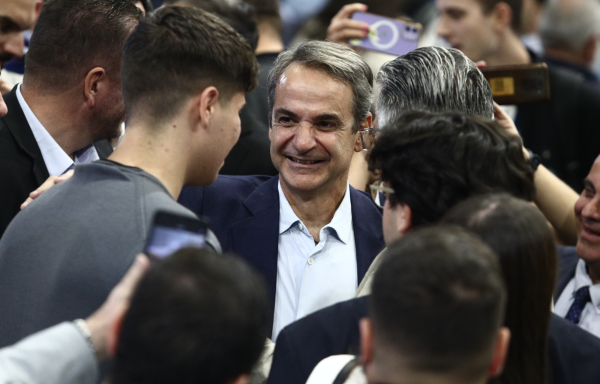 ΚΝΕ για ομιλία Μητσοτάκη στο συνέδριο της ΟΝΝΕΔ: «Ευτυχώς δεν είναι έτσι η νεολαία»