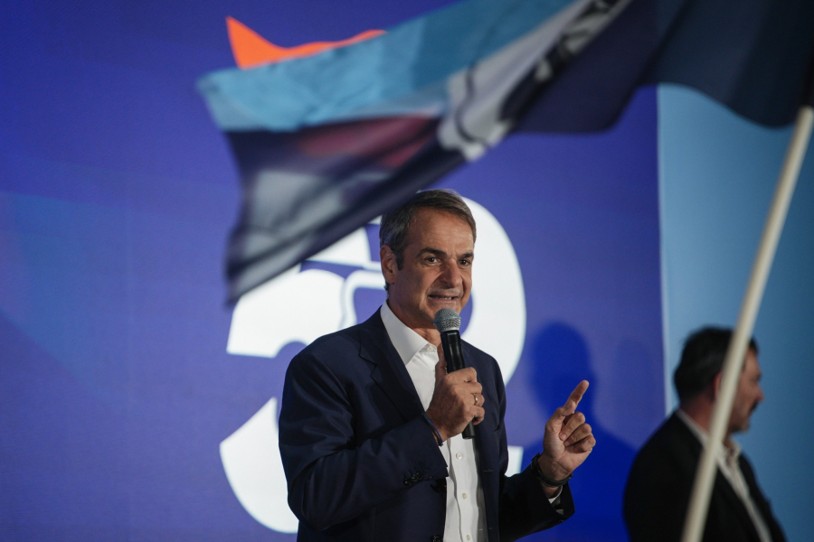 Η ΝΔ αντιμέτωπη με διαρροές προς το κέντρο και προς τα δεξιά - Η «σφραγίδα» του «γαλάζιου» εμφύλιου μπήκε στο Γκάζι