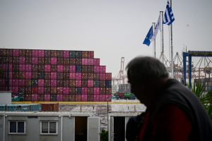 Ενίσχυση των τιμών μεταφοράς containers στα βασικά εμπορικά δρομολόγια