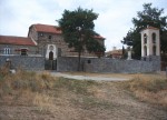Γρεβενά: Ισχυροί άνεμοι "ξήλωσαν" σκεπή εκκλησίας - Σοβαρές υλικές ζημιές σε κτίρια