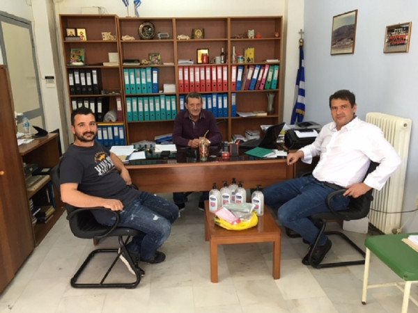 Ο Δήμος Αμφιλοχίας διέθεσε μάσκες σε μαθητές, καθηγητές, προσωπικό των σχολείων