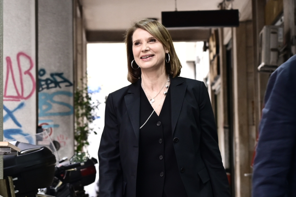 Την πλήρη απαλλαγή της ζήτησε η Κατερίνα Μπατζελή από την Επιτροπή Δεοντολογίας