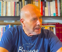 Τάκης Ψαρίδης για το νέο του βιβλίο: Το καινούριο δεν μπορεί να το φέρει το κέντρο