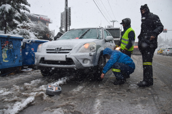 Καιρός: Πού χρειάζονται αντιολισθητικές αλυσίδες