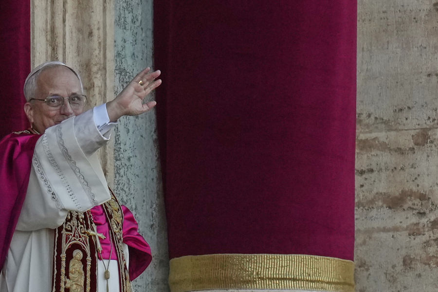 Οι σκληροπυρηνικοί υποστηρικτές του Τραμπ βάζουν στο στόχαστρο τον πάπα Λέων