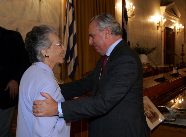 ΝΔ: "Η Βιργινία Τσουδερού άφησε πίσω της σημαντικό έργο στο Υπουργείο Εξωτερικών"