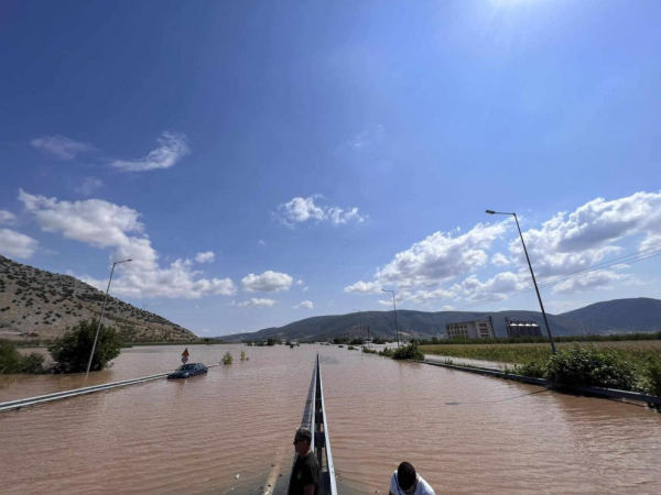 Κακοκαιρία Daniel: Εξαφανίστηκε η Εθνική Οδός Τρικάλων - Λάρισας