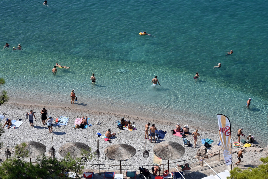 Εκρηκτικό «κοκτέιλ» του καιρού με ζέστη και μελτέμια - Ποιες περιοχές έχουν τεθεί σε Red Code, αλλάζει το σκηνικό τις επόμενες ημέρες