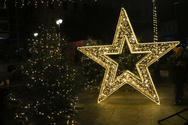 Το ωράριο των καταστημάτων σήμερα Κυριακή 12/12 - Έρχονται 2 μέρες με κλειστά μαγαζιά