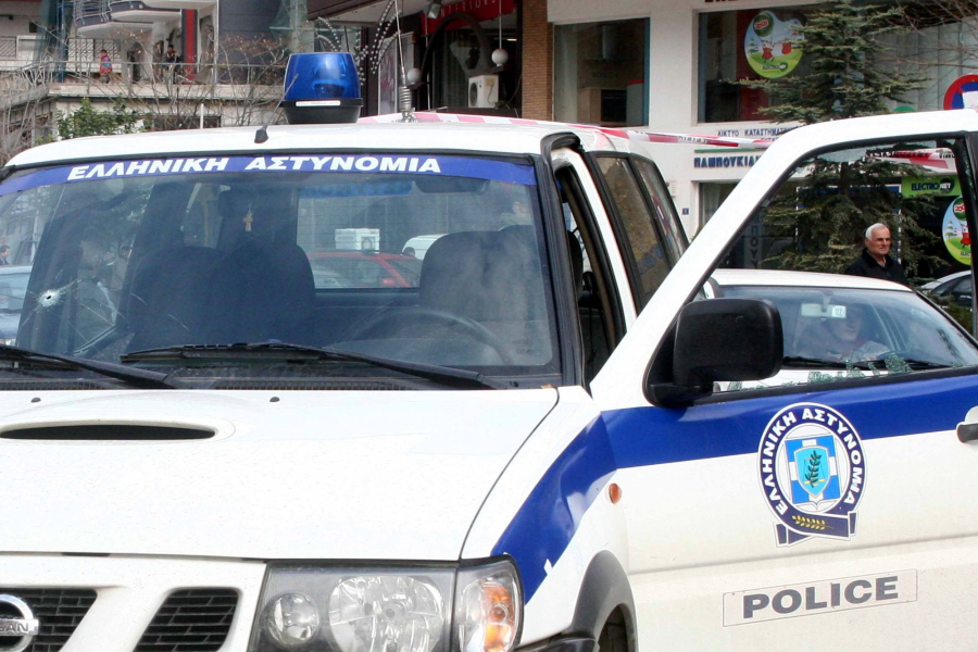 Στα κρατητήρια της Αχαρνών 13χρονος και 14χρονος για ληστείες σε οδηγούς