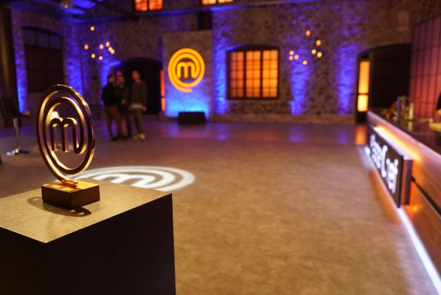 MasterChef: Γυμνοί παίκτες κάτω από τα σκεπάσματα - «Πού είναι το εσώρουχό μου;»