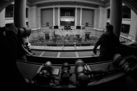 Παραμένει χαμηλή η ποιότητα νομοθέτησης στην Ελλάδα - Ποιες αδυναμίες αναδεικνύει έκθεση του ΚΕΦΙΜ