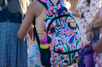 Ολοήμερο και κενά στα σχολεία «βγάζουν» στο δρόμο γονείς και μαθητές - Στάση αναμονής από το Υπουργείο