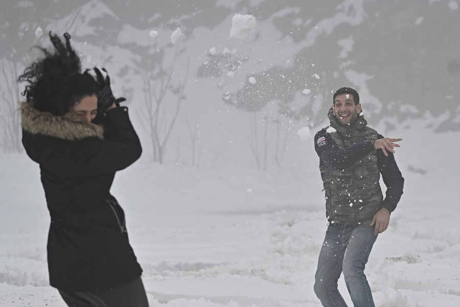 Κακοκαιρία Bora: Πυκνές χιονοπτώσεις μέσα στη Φλώρινα και σε τμήματα της Εγνατίας - Χάρτης Meteo