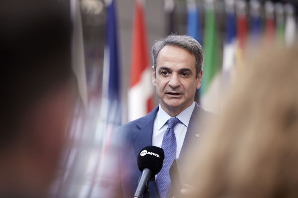 Έτοιμη η Ελλάδα να εμπλακεί ενεργά στα Στενά του Ορμούζ: Οι δηλώσεις Μητσοτάκη και η απάντηση ΚΚΕ