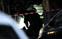 Επίθεση με βόμβες μολότοφ σε αστυνομικούς στα Εξάρχεια - Δύο συλλήψεις