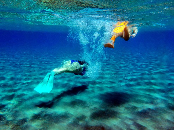 Αγίου Πνεύματος 2018: Για ποιους είναι αργία, πως λειτουργούν τα καταστήματα