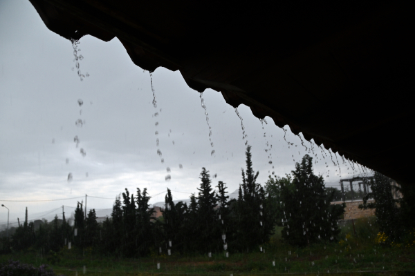 Ο καιρός αλλάζει πρόσωπο: Από την άνοδο της θερμοκρασίας στην «βουτιά», τα χιόνια και τις καταιγίδες