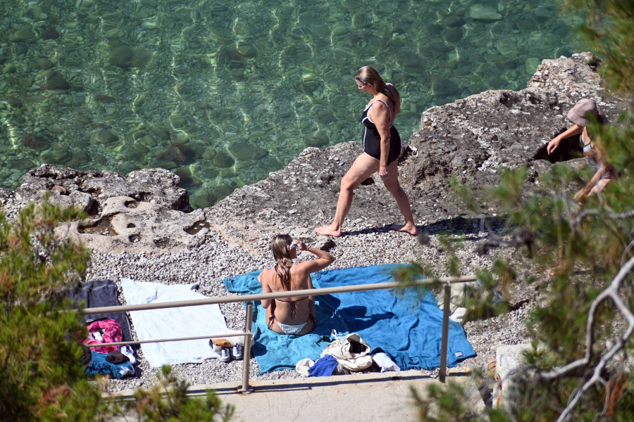 Καιρός: Θερμό το τριήμερο του Αγίου Πνεύματος - Στο «κόκκινο» η ζέστη με 38άρια