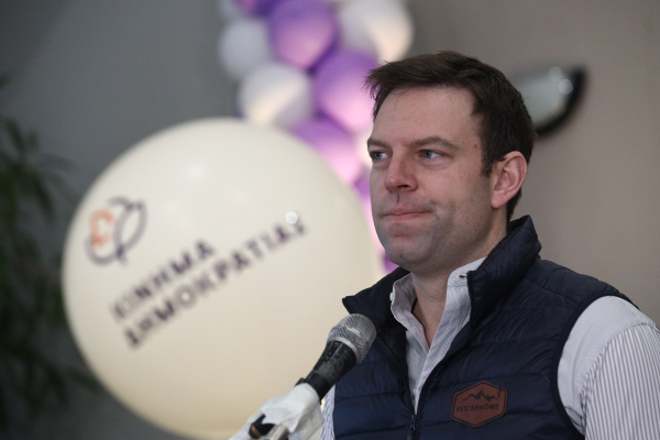 Κίνημα Δημοκρατίας για παραίτηση Τσελέντη: Σοβαρά ερωτήματα για κυβερνητικές παρεμβάσεις