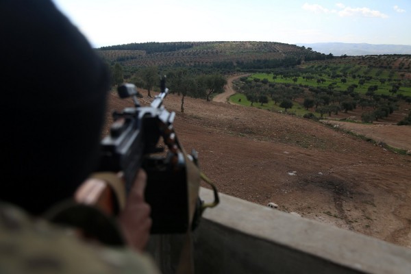Ο τουρκικός στρατός ανακοινώνει ότι έχει περικυκλώσει την πόλη Αφρίν στην Συρία