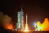 Η Κίνα στέλνει την 14η αποστολή Shenzhou-19 στο διάστημα