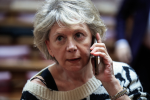 Έλενα Ακρίτα για Μαρέβα Μητσοτάκη: «Θα ζητήσω την άρση ασυλίας μου, εγώ δεν είμαι δειλή»