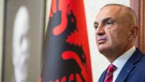 Αλβανία: Οξύνεται η κρίση - Δημοψήφισμα ανακοίνωσε ο πρόεδρος της χώρας