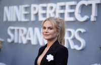 Νικόλ Κίντμαν: Τέλος οι βουτιές - Οι φωτογραφίες από τις διακοπές της στην Ελλάδα