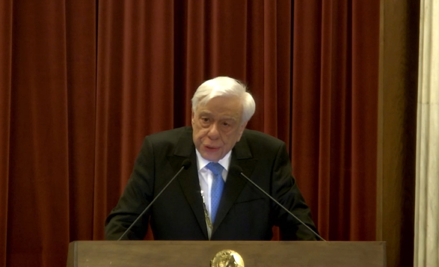 Ευθείες βολές Παυλόπουλου κατά της Εκτελεστικής Εξουσίας