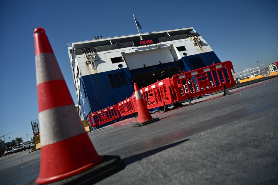 Εργατικό δυστύχημα για 20χρονο ναυτικό: 24ωρη απεργία από ναυτεργατικά σωματεία