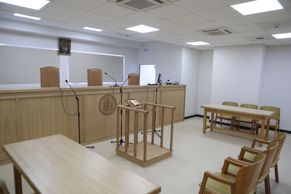 Μόνο με απολυτήριο λυκείου γίνεσαι μόνιμος στα Δικαστήρια της χώρας