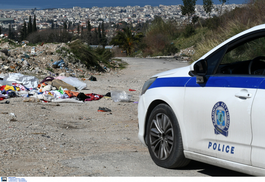 Σοκ στη Ραφήνα: Ο ζωγράφος που βρέθηκε κρεμασμένος, το 2013 είχε σκοτώσει τη μητέρα του με μπαλαντέζα