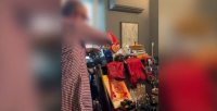 Θάνατος Μαζωνάκη: Βίντεο - ντοκουμέντο με τον γιατρό της Καρνεάδου να εκπαιδεύει συνάδελφό του σε θεραπεία με βλαστοκύτταρα