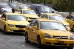 Παραβάσεις από 1 στους 3 οδηγούς ταξί στις πιάτσες ΚΤΕΛ, τρένων