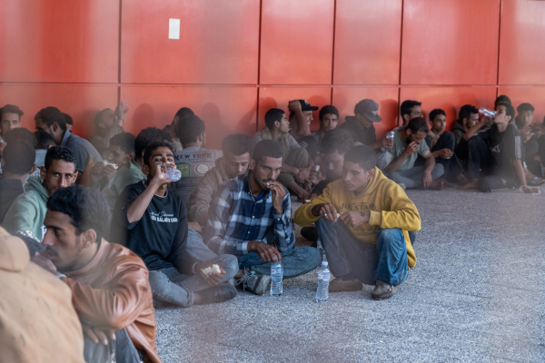 Δημοσκόπηση - σοκ για το μεταναστευτικό