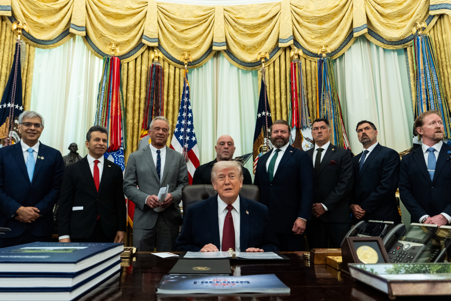 Νέες απειλές Τραμπ για «καταστροφή υποδομών» στο Ιράν: «Έπρεπε να έχει γίνει εδώ και 47 χρόνια»