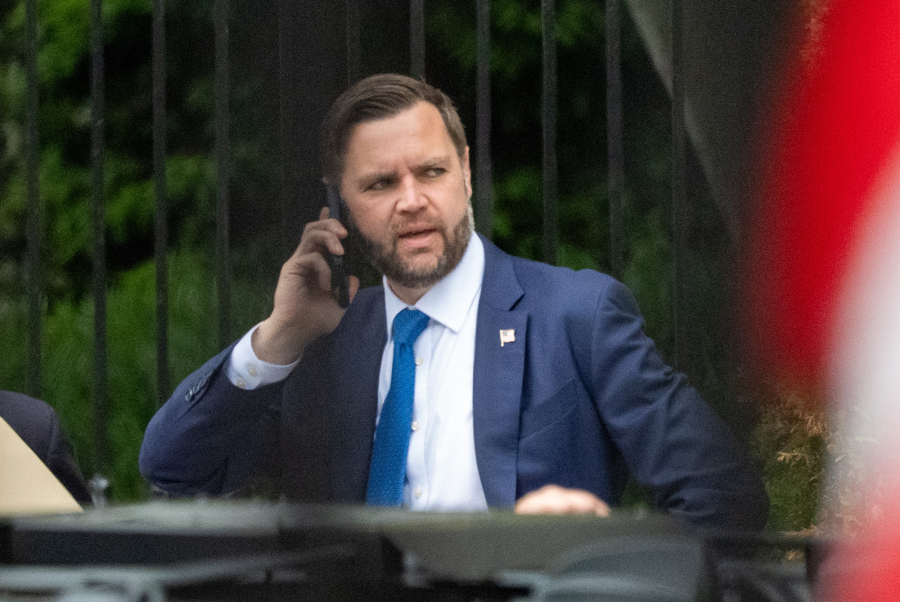 O Βανς παραδέχεται ότι έχει εκφράσει ανησυχίες εν μέσω του πολέμου στο Ιράν - Είναι η δουλειά μου