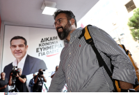 «Ο Τσίπρας δεν είναι πατερούλης, ο ΣΥΡΙΖΑ δεν θα διαλυθεί»