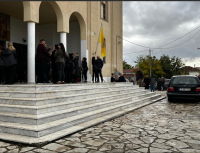 Αγρίνιο: Θρήνος στην κηδεία της 43χρονης Δώρας - Μεγάλη οργή για τον δράστη