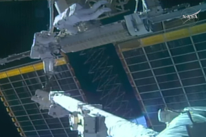 NASA: Live o διαστημικός περίπατος των αστροναυτών Anil Menon και Joshua Kutryk