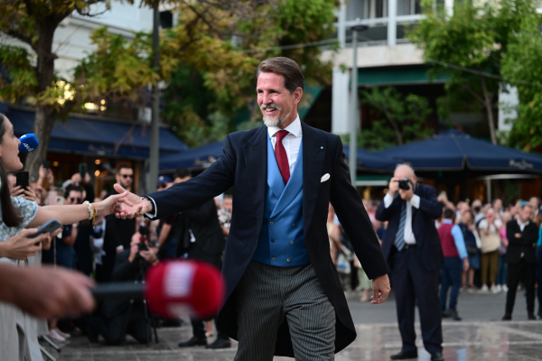 Από Γκλίξμπουργκ, Ντε Γκρες: «Γιατί επιλέξαμε αυτό το επώνυμο»